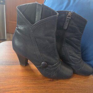 Clarks navy blue leather ankle boots